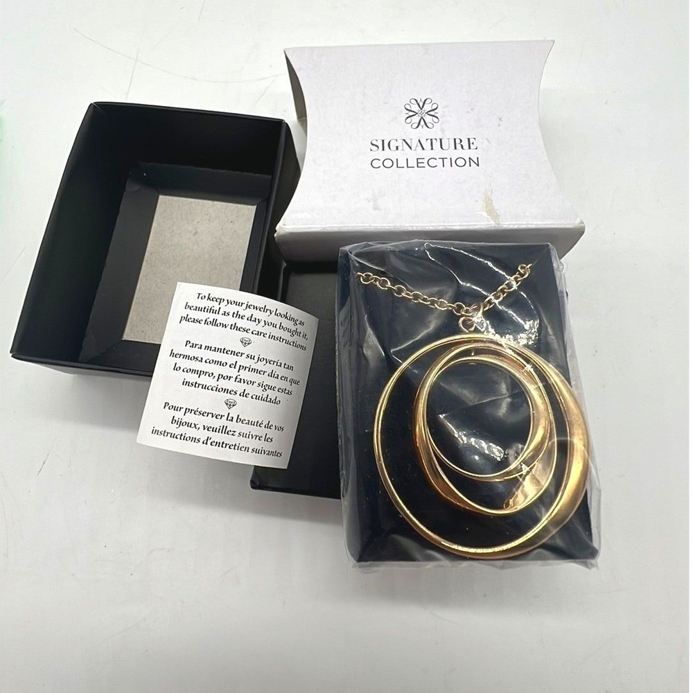Avon Signature Collection Orbit Necklace Gold Tone Minimalist Preppy New